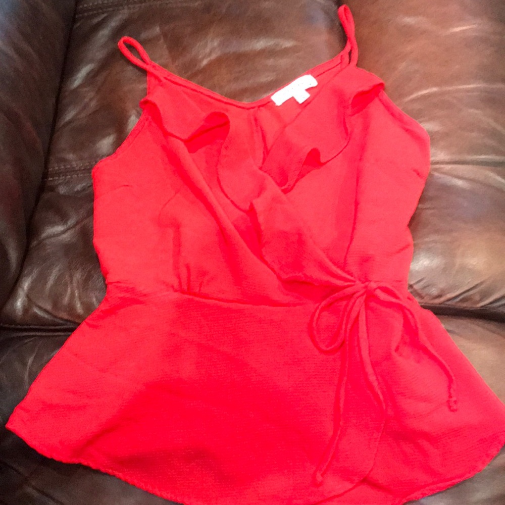 Size small red top